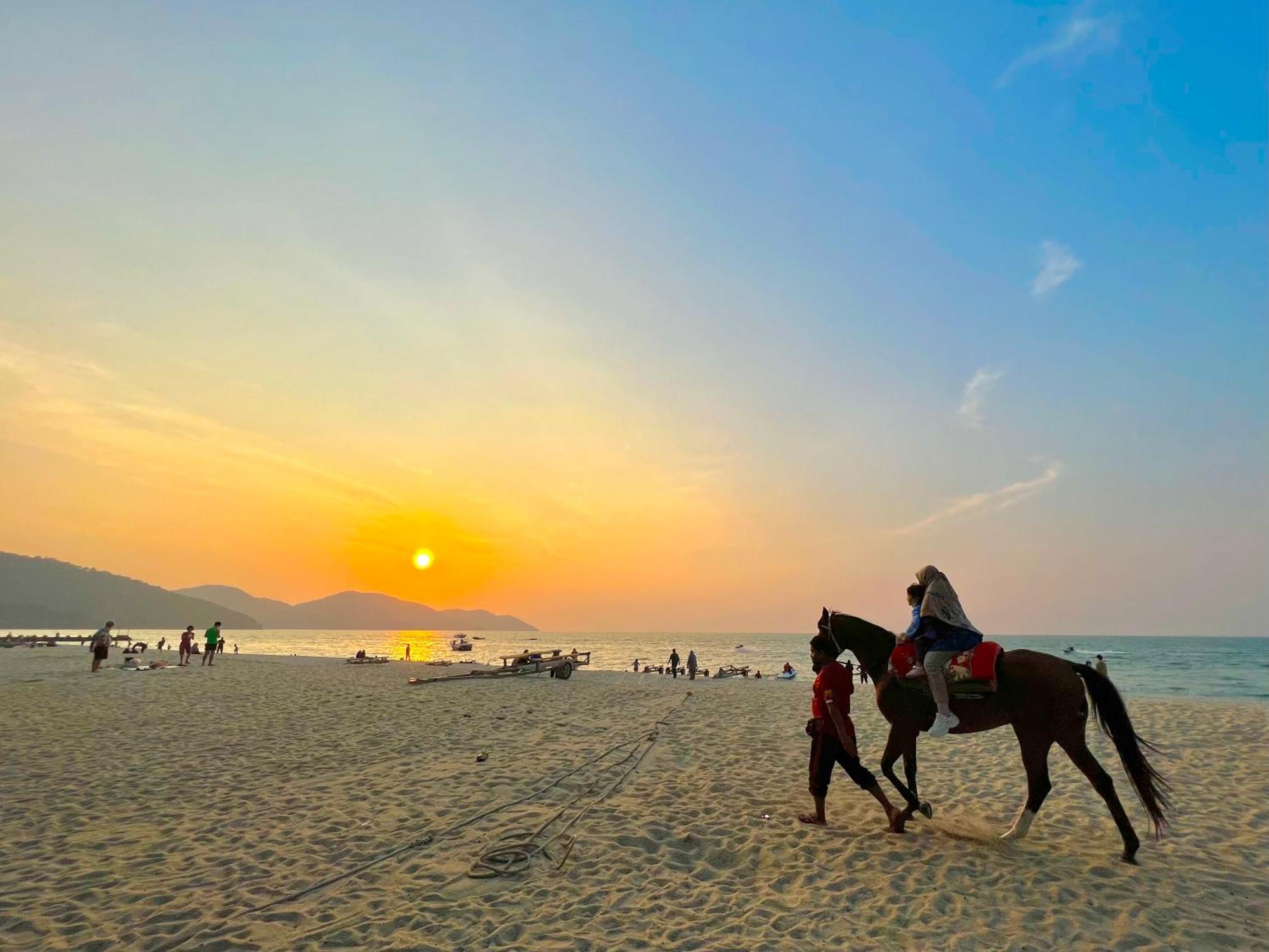 バツーフェリンギビーチBy The Sea, Penangアパートメント エクステリア 写真